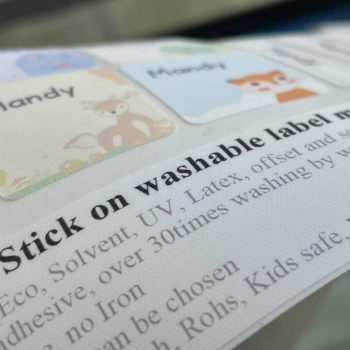 Vaskbart klesetikettmateriale for direkte stoffpåføring 